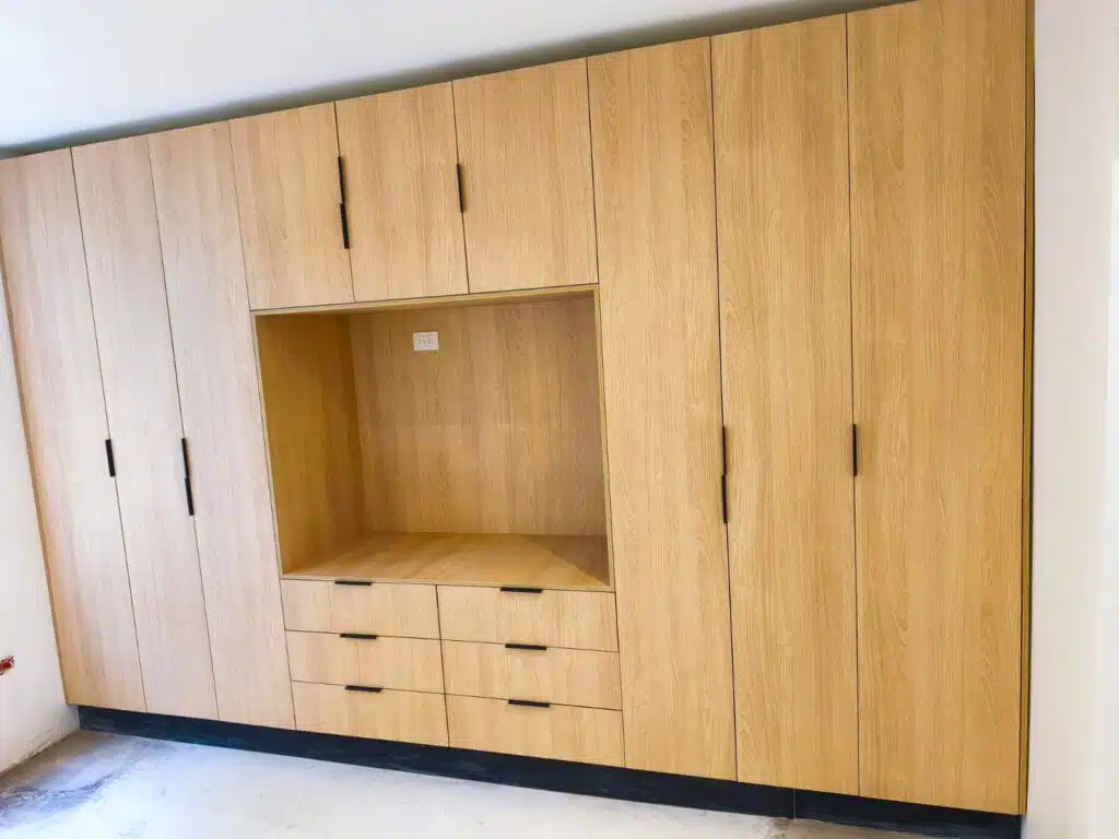 closet modular a medida en color madera